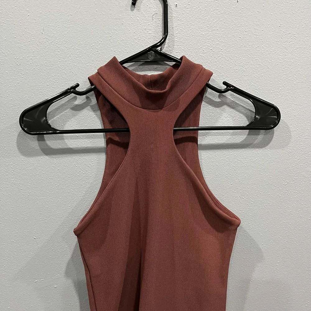 Zara Rust-Brown Ribbed Halter Top - Picture 6 of 6